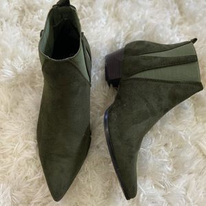 CAPE ROBBIN GREEN POINTY ankle BOOTIES
